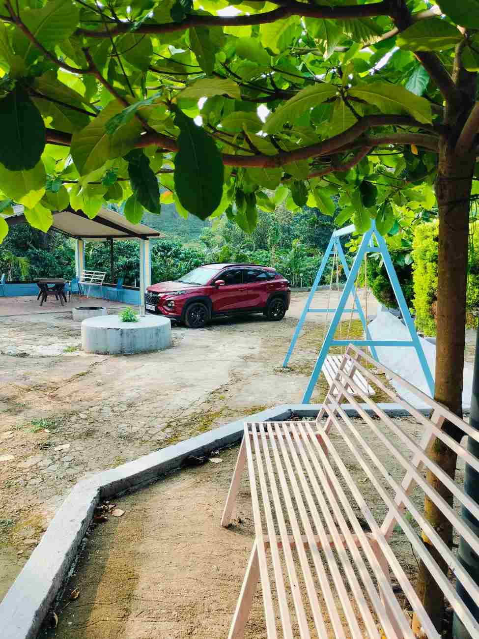 Natural surroundings view 9